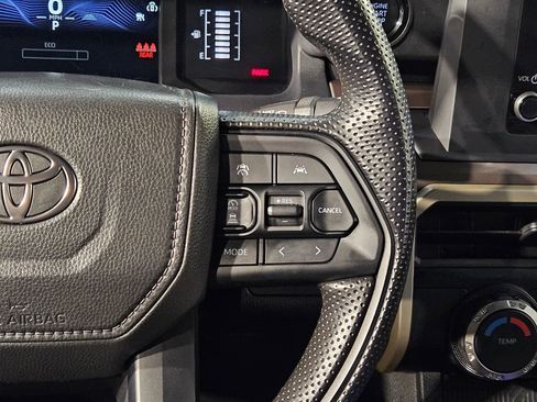 Certified 2025 Toyota Tacoma SR5 AWD/4WD image 28