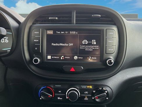 Used 2024 Kia Soul LX w/ Option Group 015 image 17