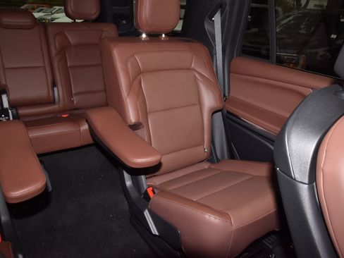 New 2026 Lincoln Navigator Reserve image 22