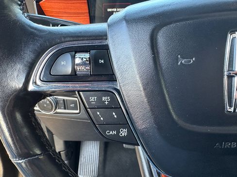 Used 2018 Lincoln Navigator Reserve w/ Technology Package image 14