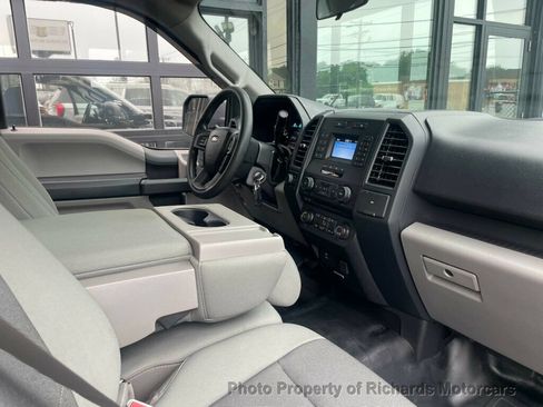 Used 2018 Ford F150 XL w/ Equipment Group 101A Mid AWD/4WD image 14