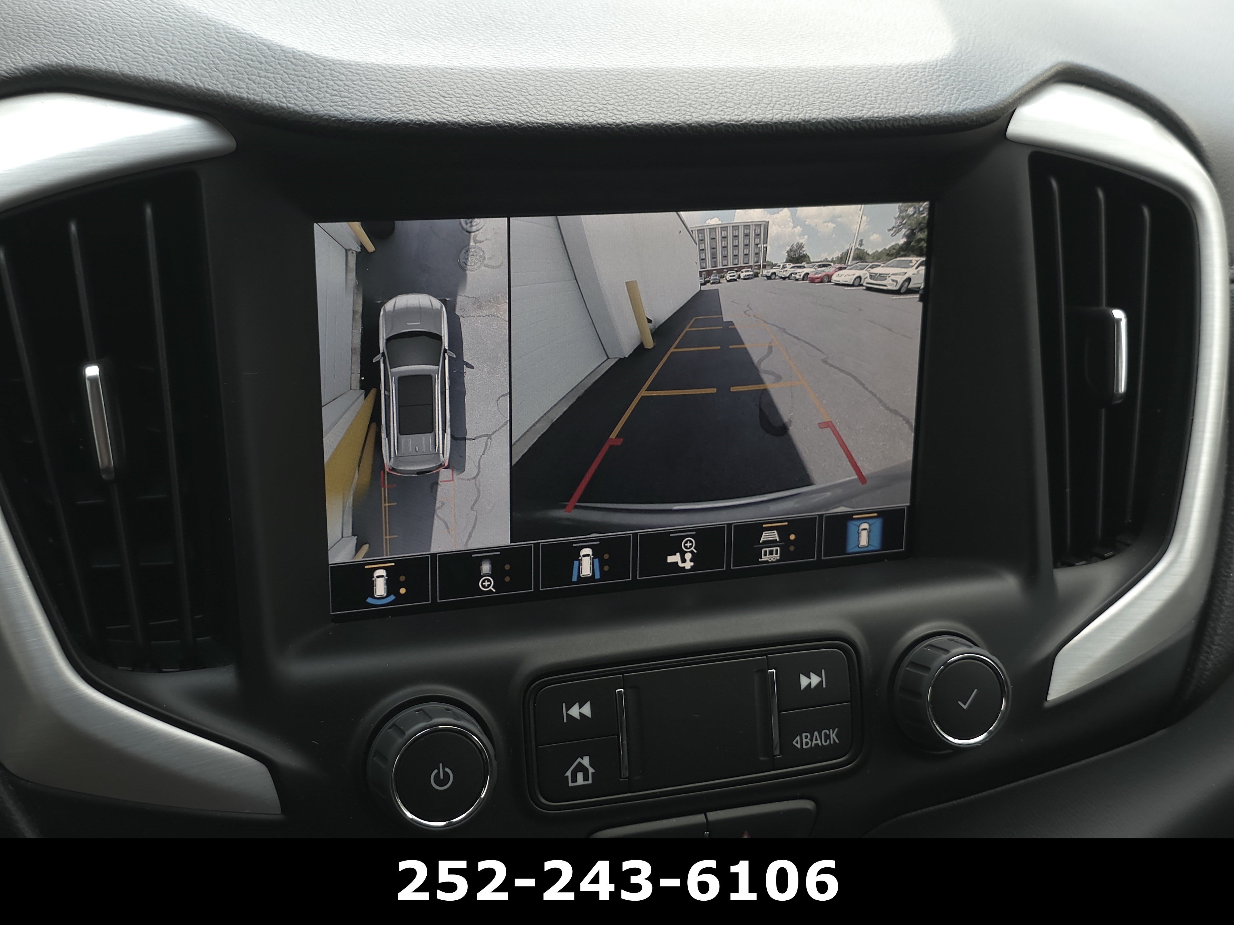 Used 2023 GMC Terrain SLT w/ Tech Package AWD/4WD image 24