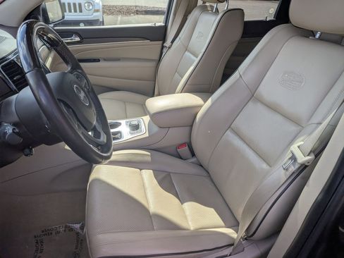 Used 2020 Jeep Grand Cherokee Overland image 21