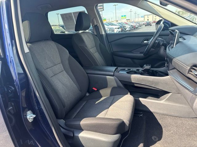 Used 2025 Nissan Rogue SV FWD image 20