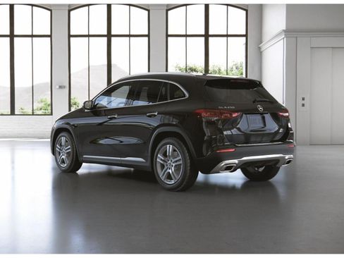 Used 2023 Mercedes-Benz GLA 250 4MATIC image 30