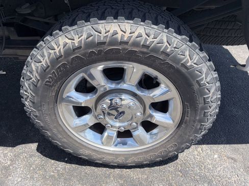 Used 2015 Ford F350 Lariat w/ Lariat Interior Package AWD/4WD image 16