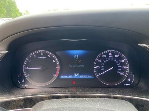 Used 2014 Hyundai Equus Signature RWD image 19