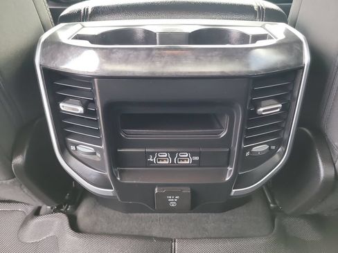 Used 2019 RAM 1500 Big Horn AWD/4WD image 16