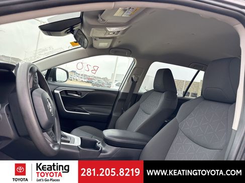 Used 2025 Toyota RAV4 XLE image 15