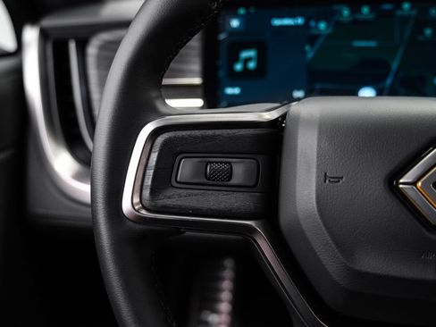 Used 2024 Rivian R1S Adventure AWD/4WD image 17