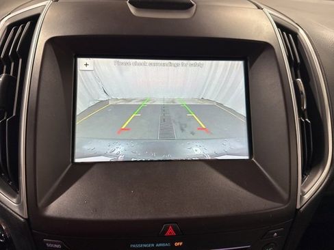 Used 2017 Ford Edge Titanium image 24