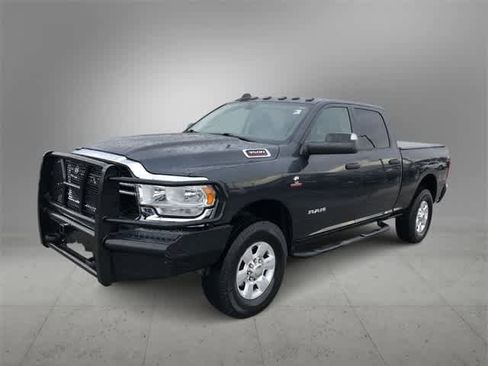 Used 2020 RAM 3500 Tradesman w/ Chrome Appearance Group image 2