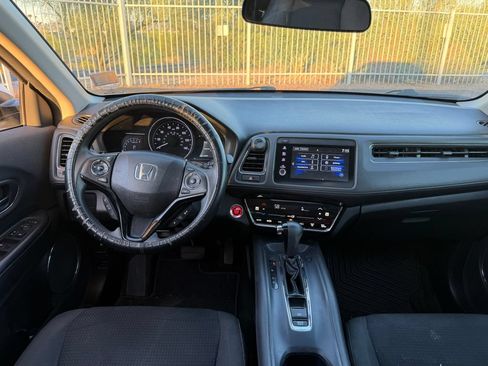 Used 2019 Honda HR-V EX image 7