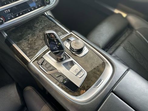 Used 2017 BMW 750i xDrive AWD/4WD image 22