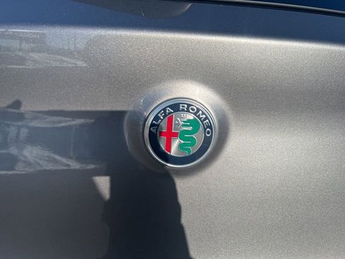 Used 2018 Alfa Romeo Stelvio Ti image 10