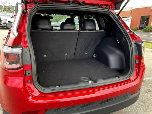 Used 2025 Jeep Compass Limited AWD/4WD image 38