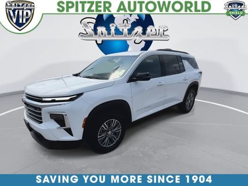 Used 2025 Chevrolet Traverse LT AWD/4WD image 4