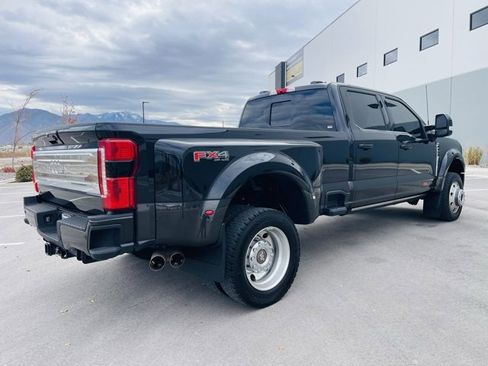 Used 2025 Ford F450 King Ranch w/ FX4 Off-Road Package image 4