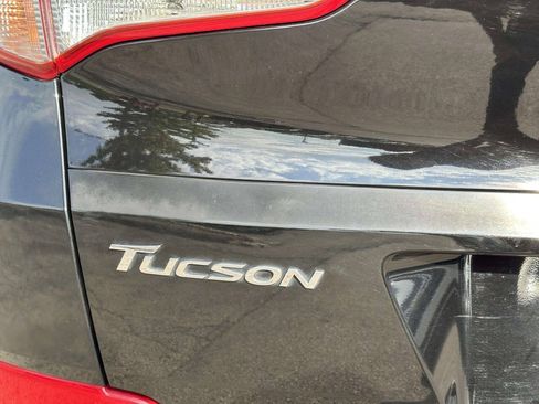 Used 2018 Hyundai Tucson Value w/ Cargo Package AWD/4WD image 36