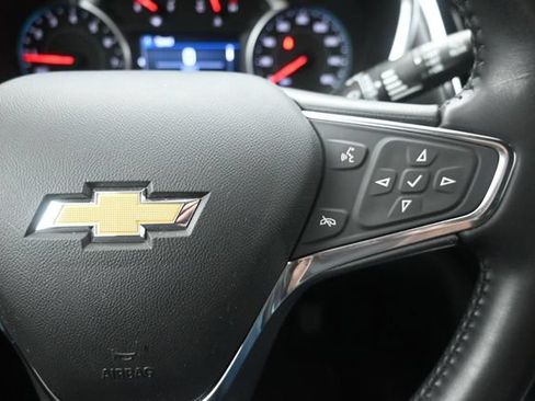 Used 2020 Chevrolet Equinox LT FWD image 26