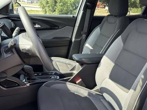 Certified 2023 Chevrolet TrailBlazer LT w/ Convenience Package FWD image 5