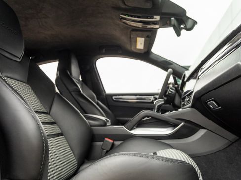 Certified 2020 Porsche Cayenne Turbo image 42