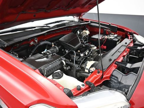 Used 2020 Toyota Tacoma SR image 44