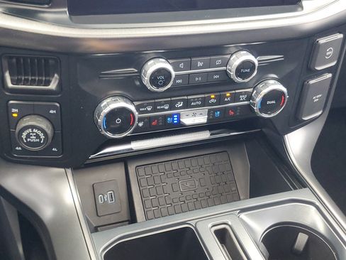 Used 2024 Ford F150 Lariat w/ Equipment Group 502A High AWD/4WD image 18