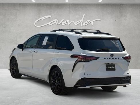 Used 2025 Toyota Sienna XSE FWD image 14