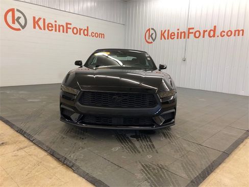 Used 2025 Ford Mustang Premium image 13