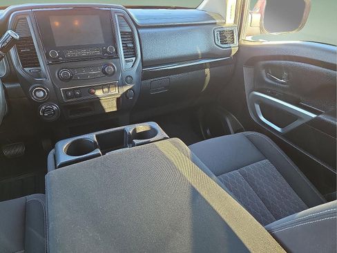 Used 2024 Nissan Titan SV image 12