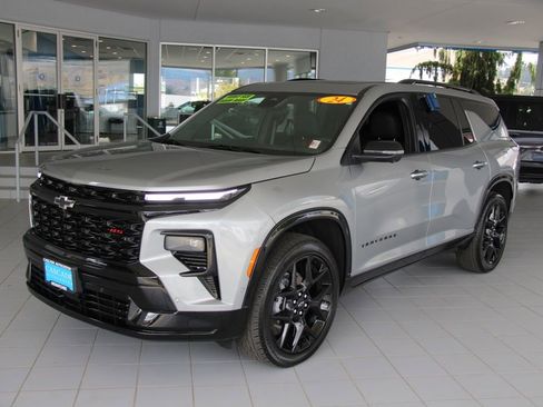Certified 2024 Chevrolet Traverse RS image 29