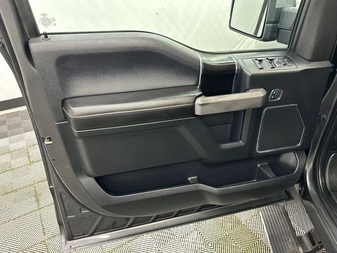 Used 2018 Ford F150 Platinum w/ Equipment Group 701A Luxury AWD/4WD image 11