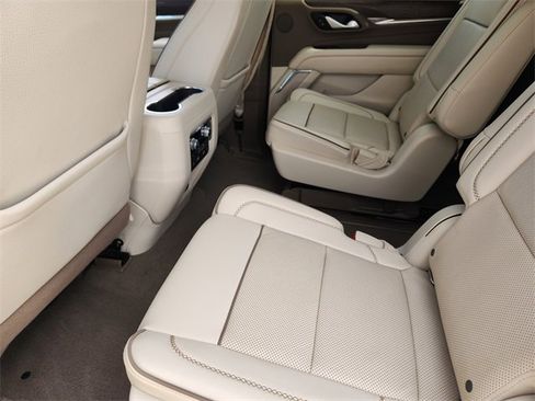 Used 2022 GMC Yukon XL Denali w/ Denali Ultimate Package image 31