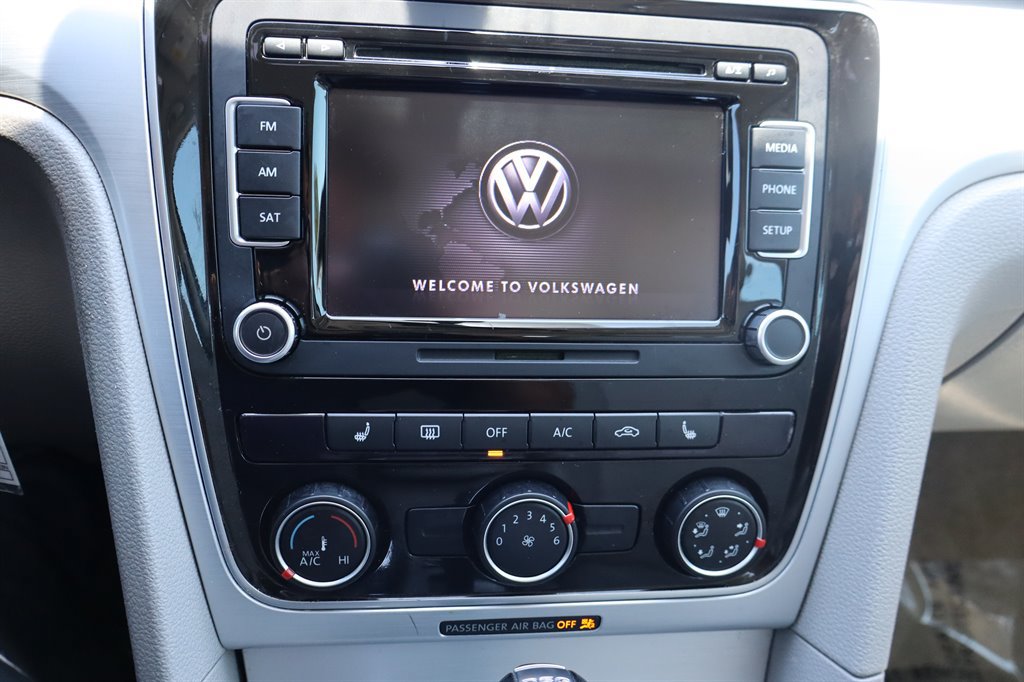 Used 2013 Volkswagen Passat TDI SE FWD image 23
