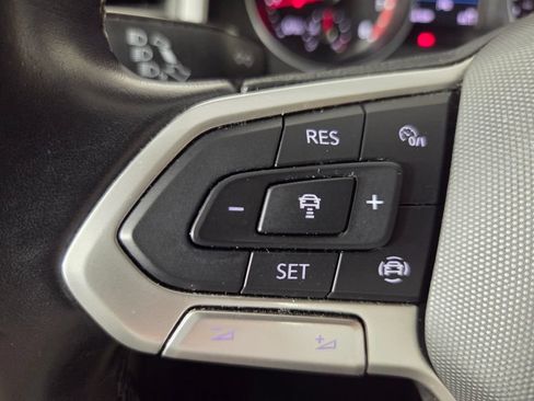 Used 2021 Volkswagen Atlas SE w/ Panoramic Sunroof Package FWD image 17