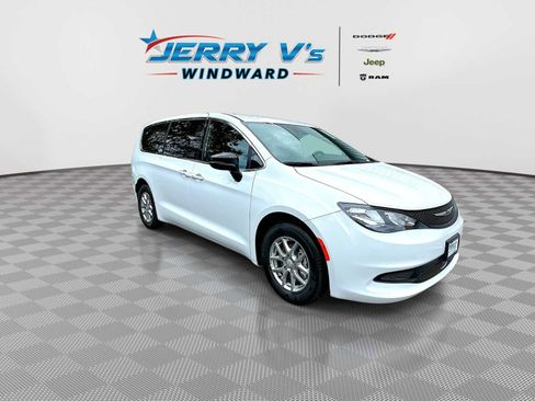 New 2026 Chrysler Voyager LX image 2