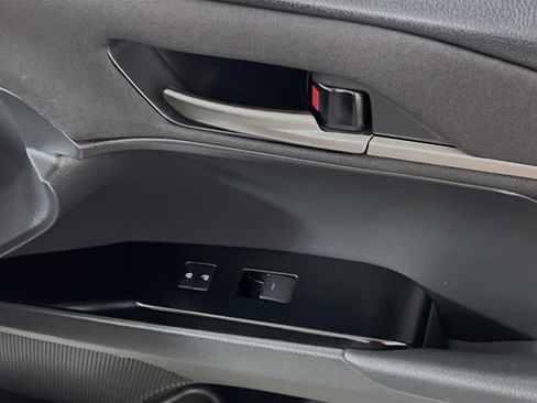 Used 2025 Toyota Camry LE w/ Convenience Package image 32