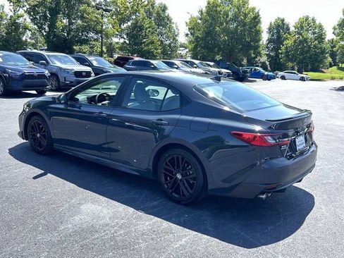 Used 2025 Toyota Camry SE w/ Convenience Package FWD image 6