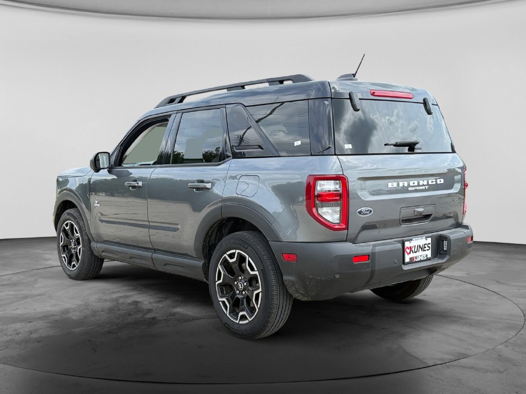 Used 2025 Ford Bronco Sport Outer Banks w/ Outer Banks Tech Package+ AWD/4WD image 7