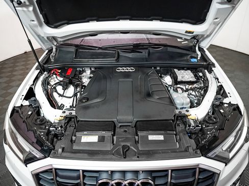 Used 2023 Audi Q7 2.0T Premium w/ Convenience Package image 4