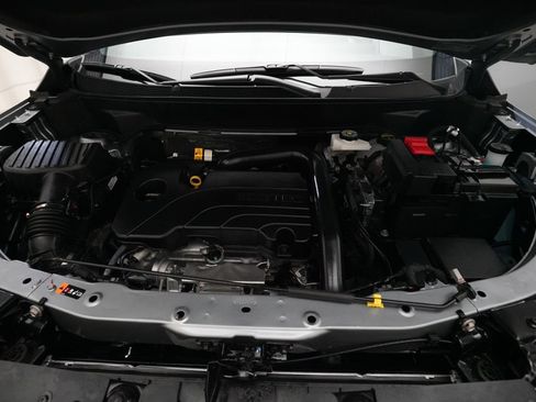 Used 2025 Chevrolet Equinox RS w/ Safety and Technology Package FWD image 3