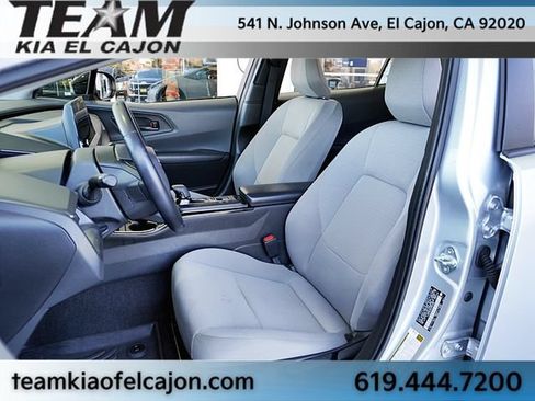 Used 2025 Toyota Prius LE FWD image 16