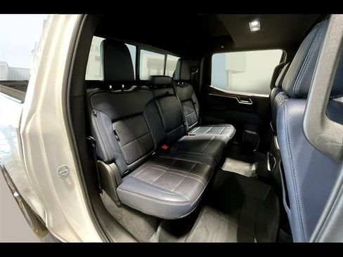 Certified 2022 Chevrolet Silverado 1500 High Country w/ High Country Premium Package image 24