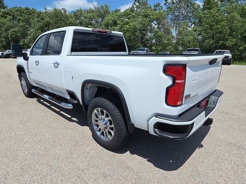 New 2026 Chevrolet Silverado 2500 LT w/ Z71 Chrome Sport Edition AWD/4WD image 6