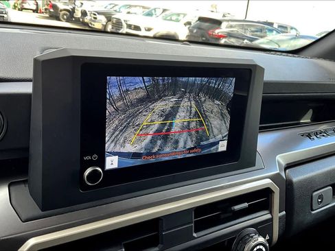 Certified 2025 Toyota Tacoma SR5 image 27