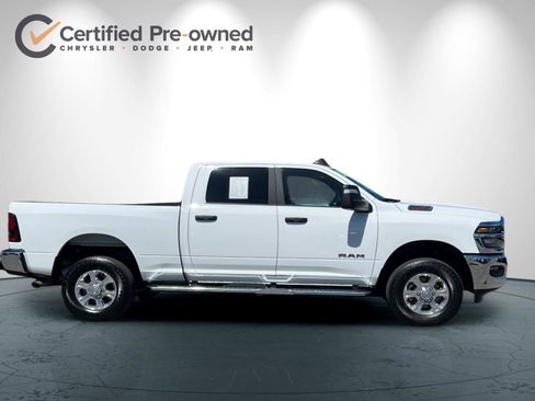 Used 2026 RAM 2500 Big Horn AWD/4WD image 3