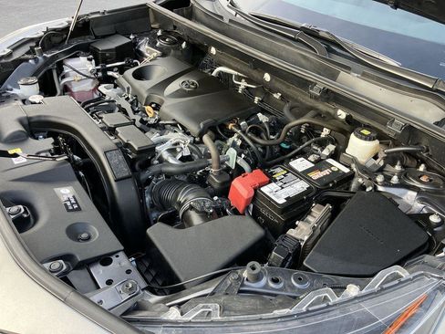 Used 2021 Toyota RAV4 XLE w/ Convenience Package image 34