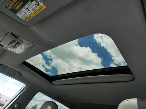 Certified 2019 Toyota Highlander XLE AWD/4WD image 30