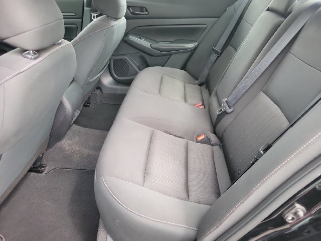 Used 2025 Nissan Altima 2.5 SV FWD image 16
